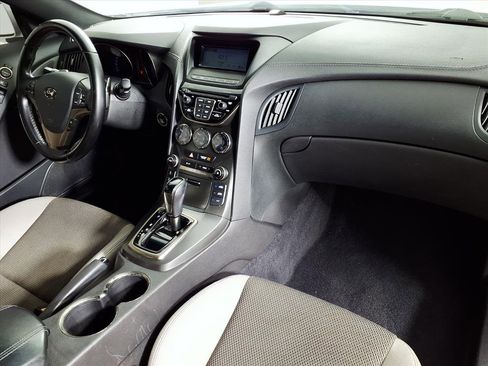 Used 2015 Hyundai Genesis 3.8 image 20