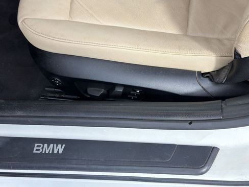 Used 2014 BMW Z4 sDrive28i image 13