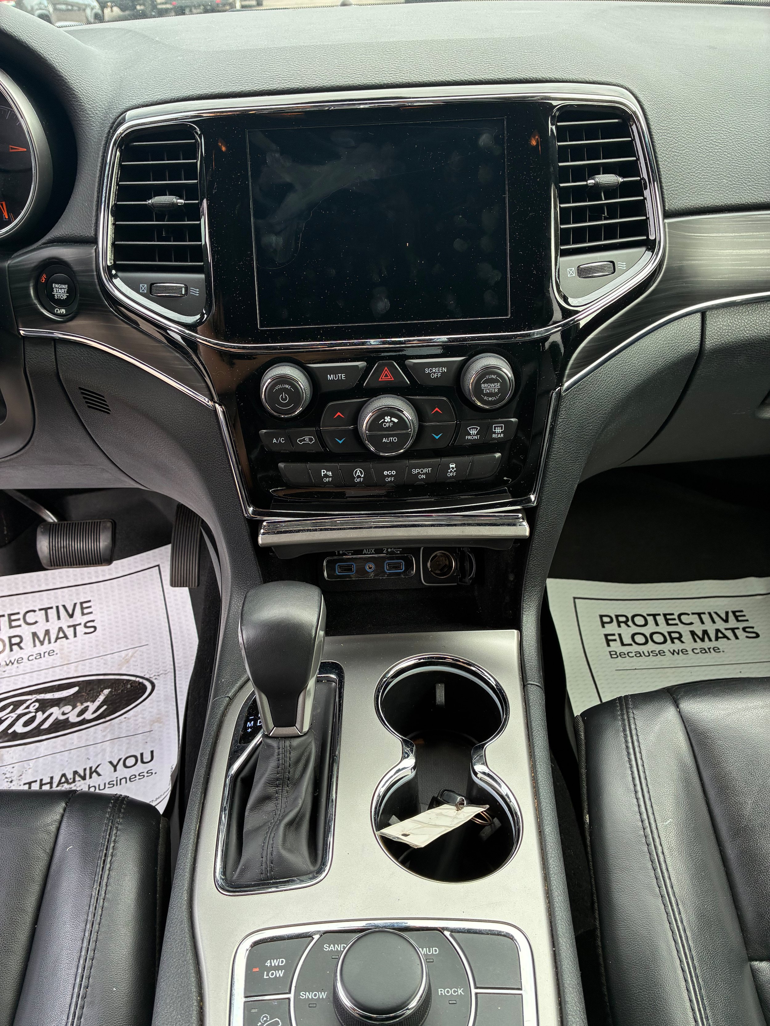 Used 2019 Jeep Grand Cherokee Limited AWD/4WD image 12