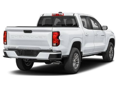 Used 2024 Chevrolet Colorado LT w/ LT Convenience Package II AWD/4WD image 5