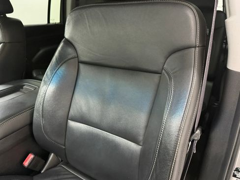 Used 2015 Chevrolet Suburban LT image 35