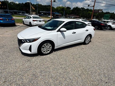 Used 2024 Nissan Sentra S FWD image 14