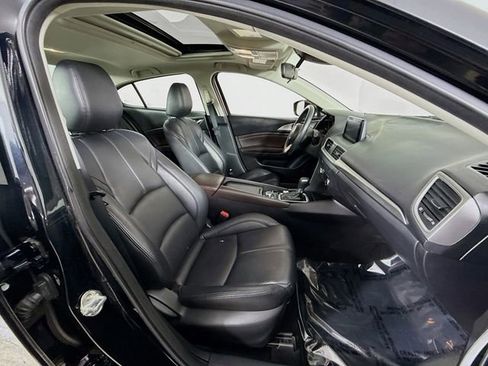 Used 2018 MAZDA MAZDA3 Touring image 28