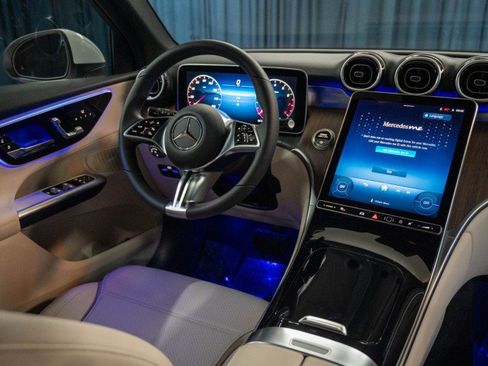 New 2026 Mercedes-Benz GLC 300 image 17