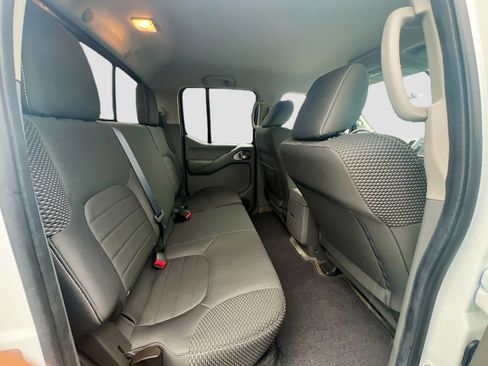 Used 2017 Nissan Frontier Desert Runner RWD image 52