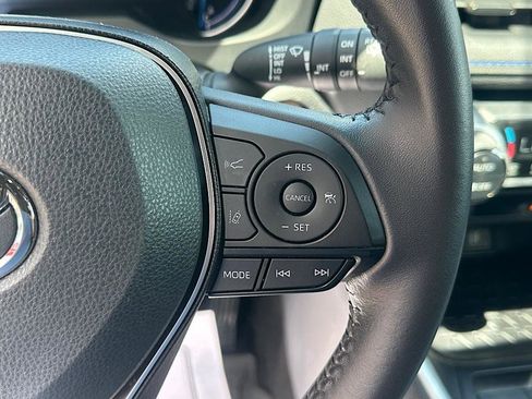 Certified 2025 Toyota RAV4 SE AWD/4WD image 24