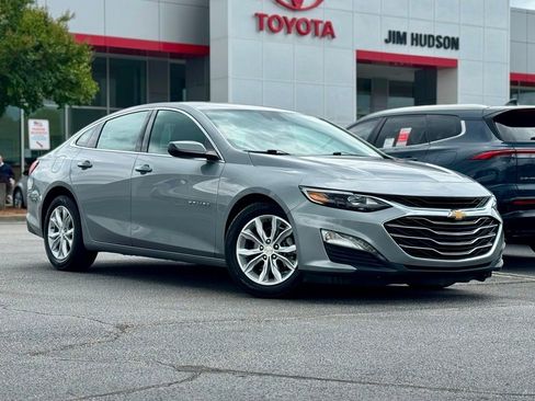 Used 2024 Chevrolet Malibu LT FWD image 2