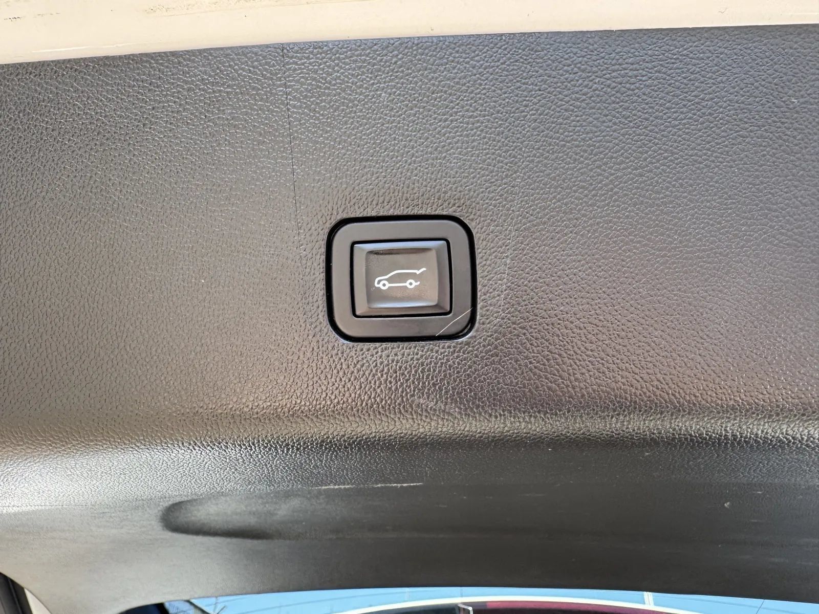 Used 2019 Chevrolet Traverse RS w/ LPO, 'HIT The Road' Package AWD/4WD image 45
