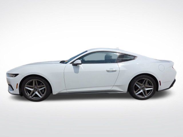 Used 2025 Ford Mustang Coupe RWD image 5