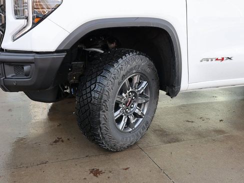 New 2025 GMC Sierra 1500 AT4X image 50