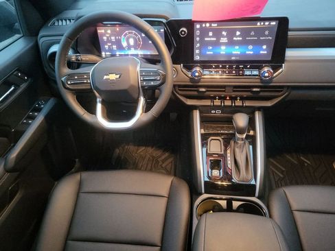 New 2025 Chevrolet Colorado LT w/ LT Convenience Package image 12