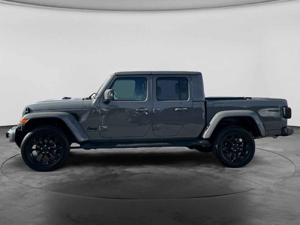 Used 2023 Jeep Gladiator Overland AWD/4WD image 4