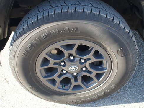 Used 2016 Toyota Tacoma SR w/ SR Convenience Package image 20