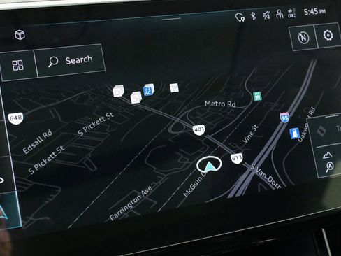 Used 2022 Audi e-tron Premium Plus w/ Premium Plus Package image 67