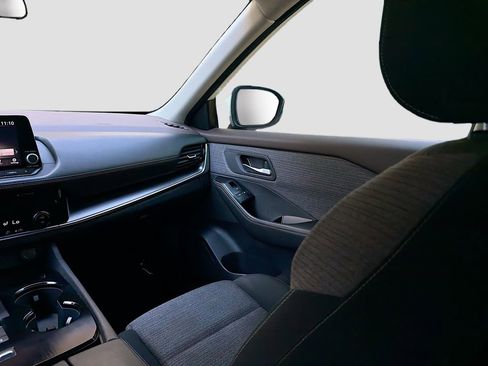 Used 2023 Nissan Rogue SV image 20