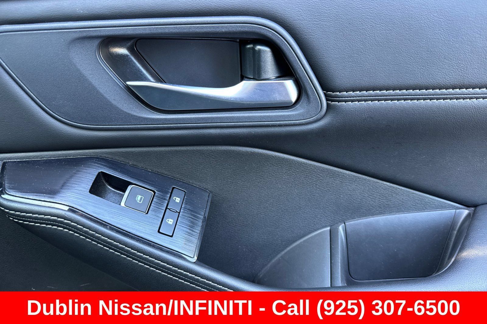 Used 2024 Nissan Rogue SL AWD/4WD image 22
