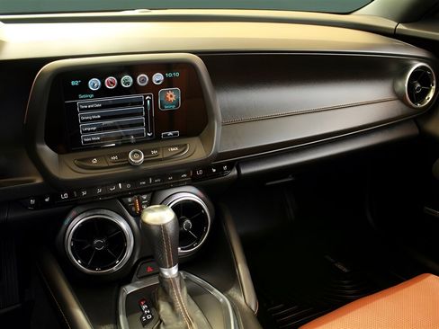 Used 2016 Chevrolet Camaro SS image 18