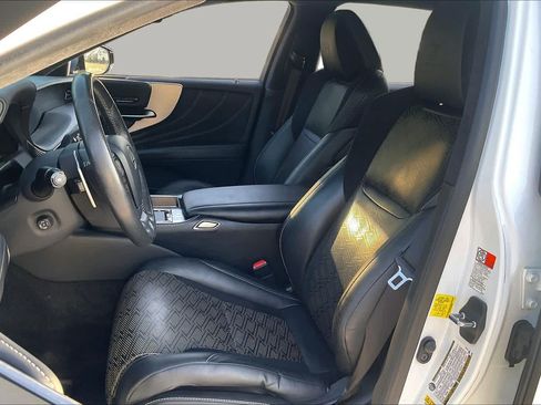 Used 2018 Lexus LS 500 F Sport w/ Accessory Package (Z2) AWD/4WD image 8