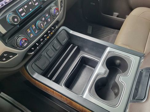 Used 2018 GMC Sierra 1500 SLT AWD/4WD image 16