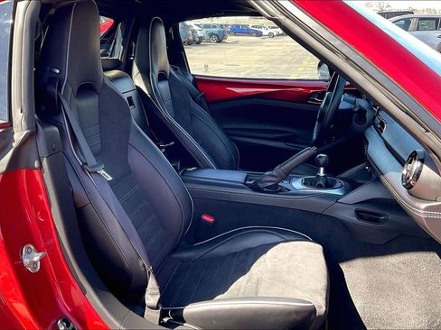 Certified 2025 MAZDA MX-5 Miata RF Club RWD image 6