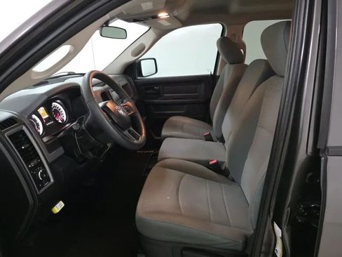 Used 2017 RAM 1500 Express RWD image 5