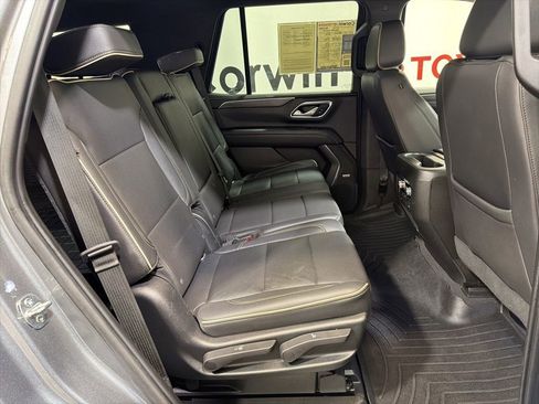 Used 2021 GMC Yukon SLT w/ SLT Premium Package AWD/4WD image 15