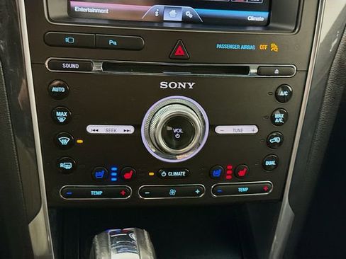 Used 2016 Ford Explorer Limited image 16