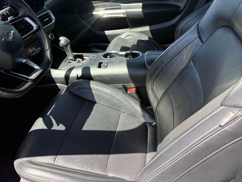 Used 2025 Ford Mustang GT Premium image 11