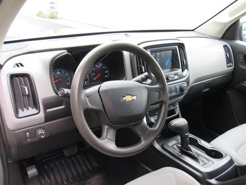Used 2018 Chevrolet Colorado W/T RWD image 12