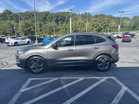 Used 2023 Ford Escape ST-Line w/ Tech Pack #1 image 3