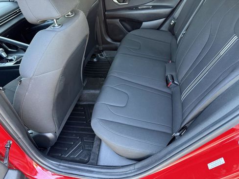 Used 2022 Hyundai Elantra SEL w/ Convenience Package FWD image 13