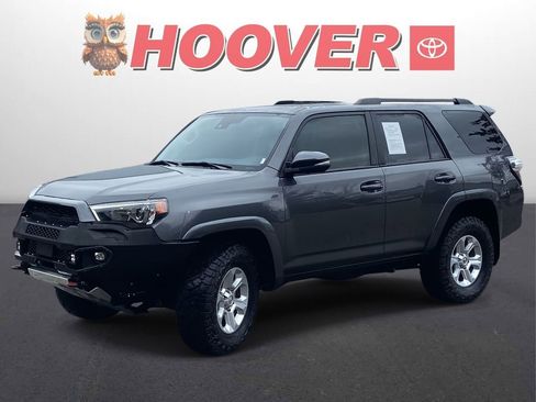 Used 2023 Toyota 4Runner SR5 Premium w/ Moonroof Package image 6