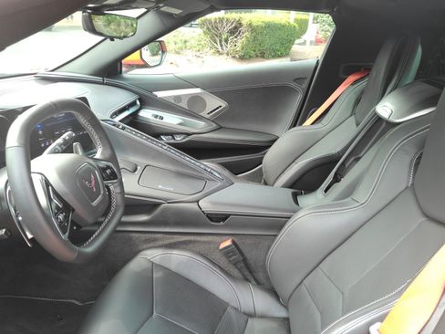 Certified 2023 Chevrolet Corvette Stingray Preferred Cpe w/ 2LT RWD image 5