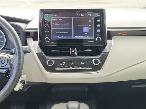 Used 2021 Toyota Corolla LE FWD image 18