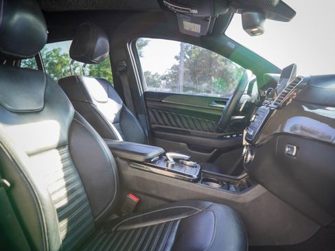 Used 2017 Mercedes-Benz GLE 43 AMG 4MATIC Coupe w/ Premium 3 Package image 8