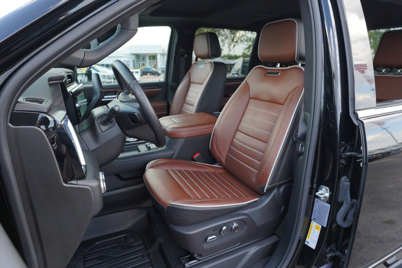 Certified 2026 GMC Sierra 2500 Denali Ultimate w/ LPO, GMC Protection Package AWD/4WD image 18