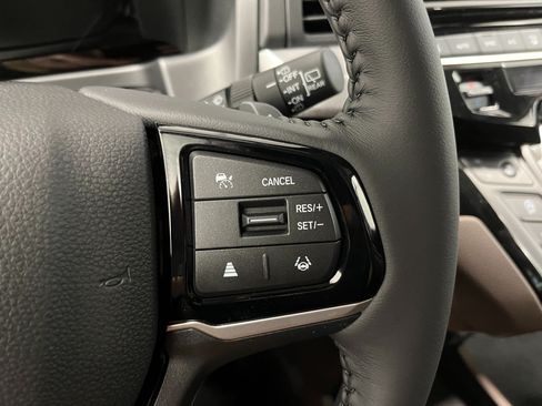 New 2026 Honda Odyssey Touring image 17