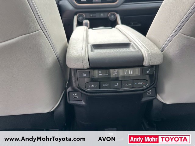 Used 2026 Toyota Grand Highlander AWD Hybrid image 17