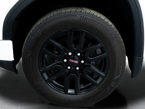 Certified 2024 GMC Sierra 1500 Elevation AWD/4WD image 9