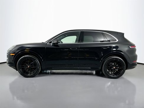 New 2026 Porsche Cayenne image 2