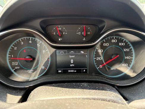 Used 2018 Chevrolet Cruze LT w/ Convenience Package FWD image 18