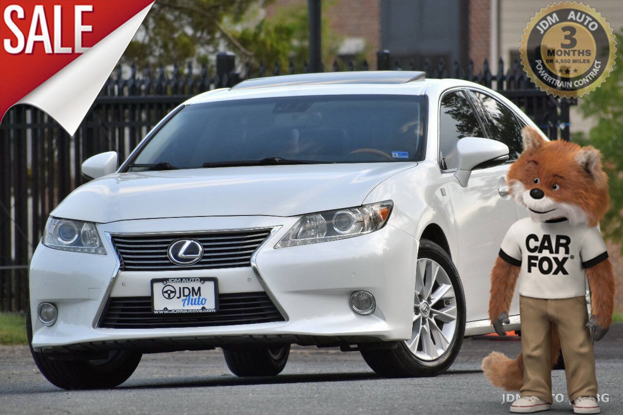 Used 2014 Lexus ES 300h w/ Premium Package w/Bamboo Trim FWD image 1