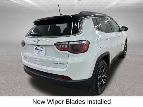 Used 2025 Jeep Compass Limited AWD/4WD image 13