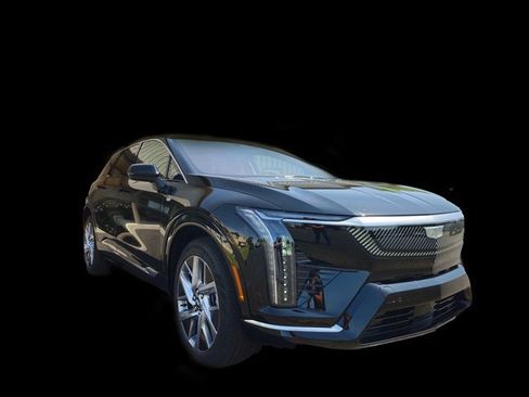 New 2025 Cadillac Optiq Luxury 2 image 6