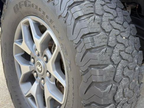 Used 2021 Ford Bronco Badlands AWD/4WD image 4