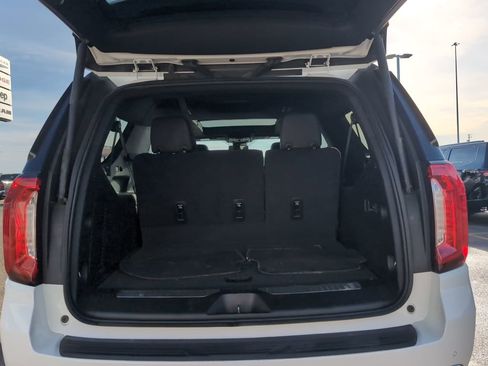 Used 2024 GMC Yukon XL AT4 w/ Technology Package image 29