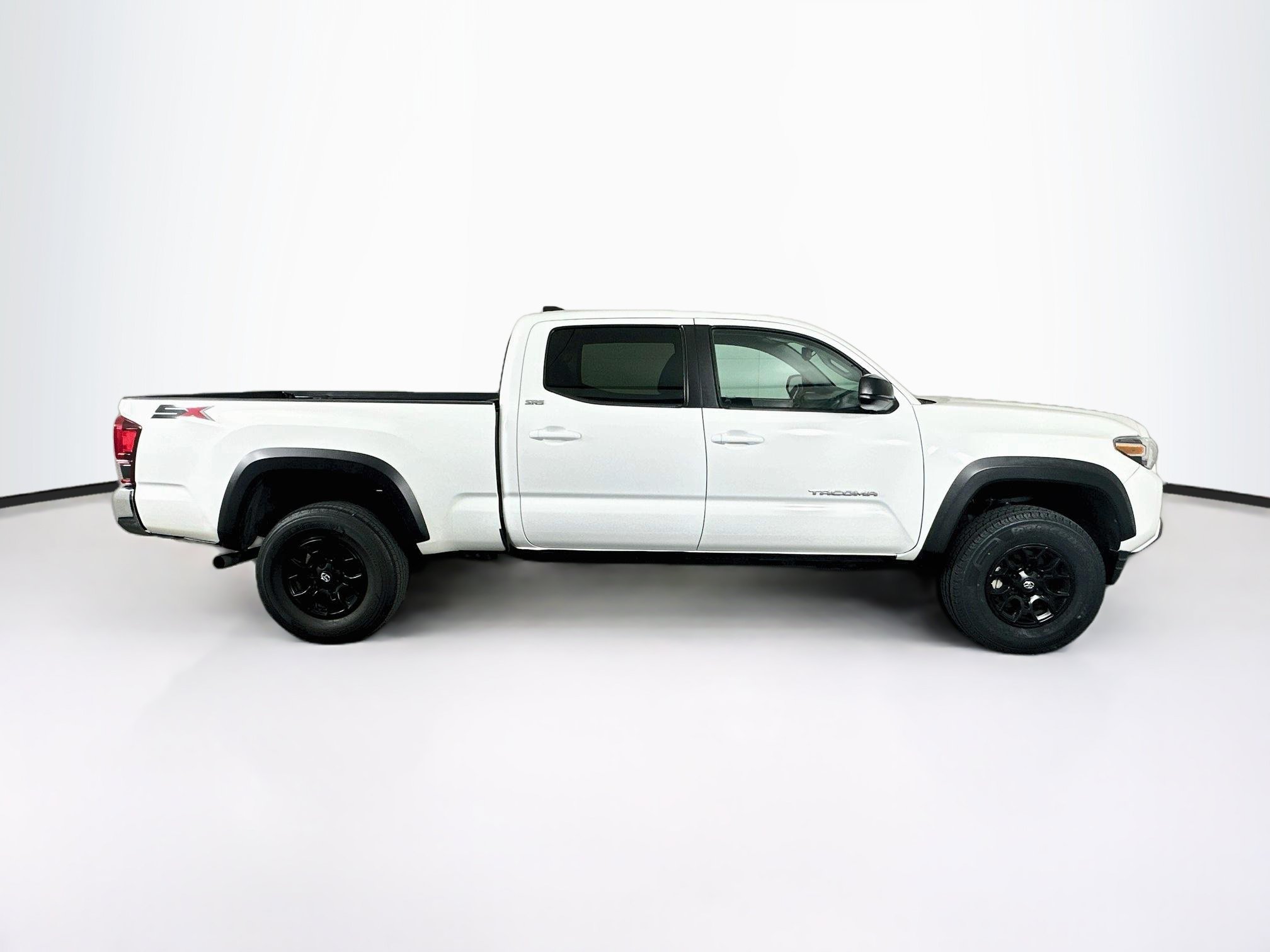 Used 2023 Toyota Tacoma SR5 RWD image 10
