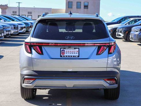 New 2025 Hyundai Tucson Limited image 7