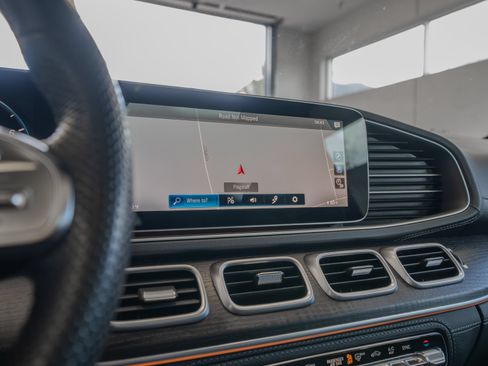 Certified 2023 Mercedes-Benz GLS 580 4MATIC image 33