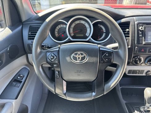 Used 2015 Toyota Tacoma 2WD Access Cab image 16